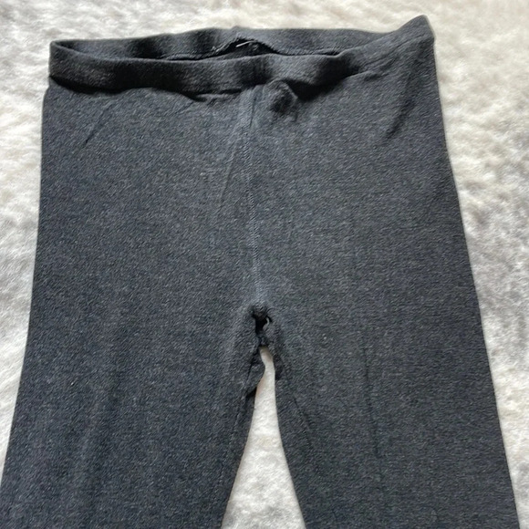 🔥4/$20 Grey Soft-touch leggings - Picture 2 of 4